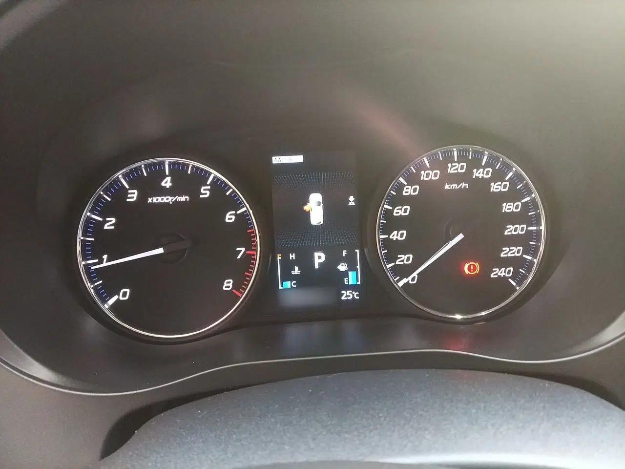 Mitsubishi Outlander 2019 2.4L 4x4 Zhi Xiang Edition 7 Seats China VI Standard — миниатюра 10