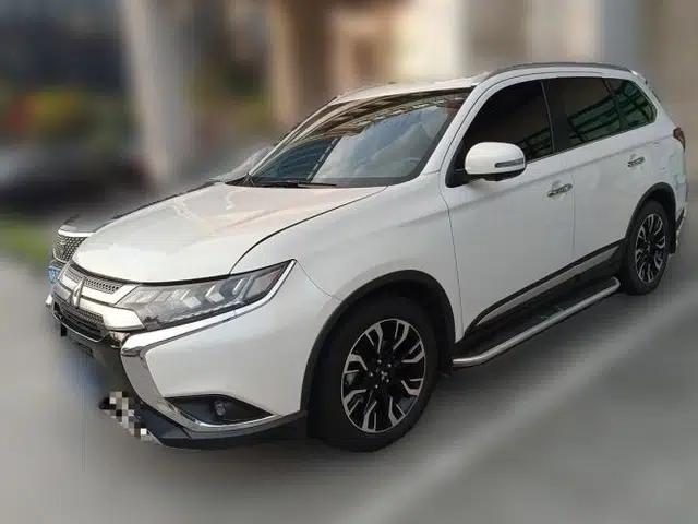 Mitsubishi Outlander 2019 2.4L 4x4 Zhi Xiang Edition 7 Seats China VI Standard