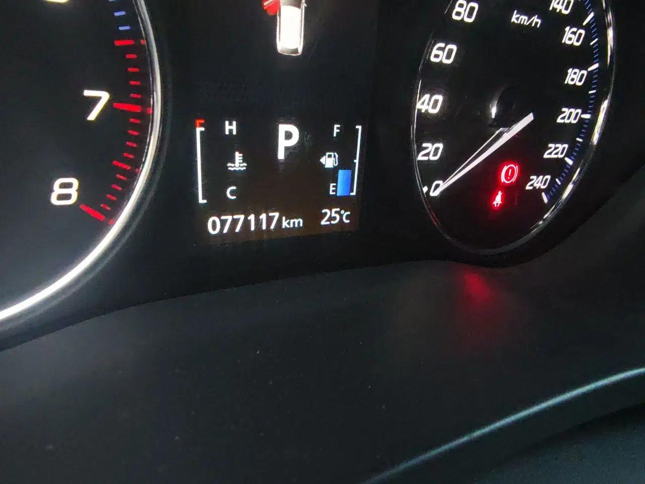 Mitsubishi Outlander 2018 2.4L 4x4 Elite Edition 5 Seats — миниатюра 13