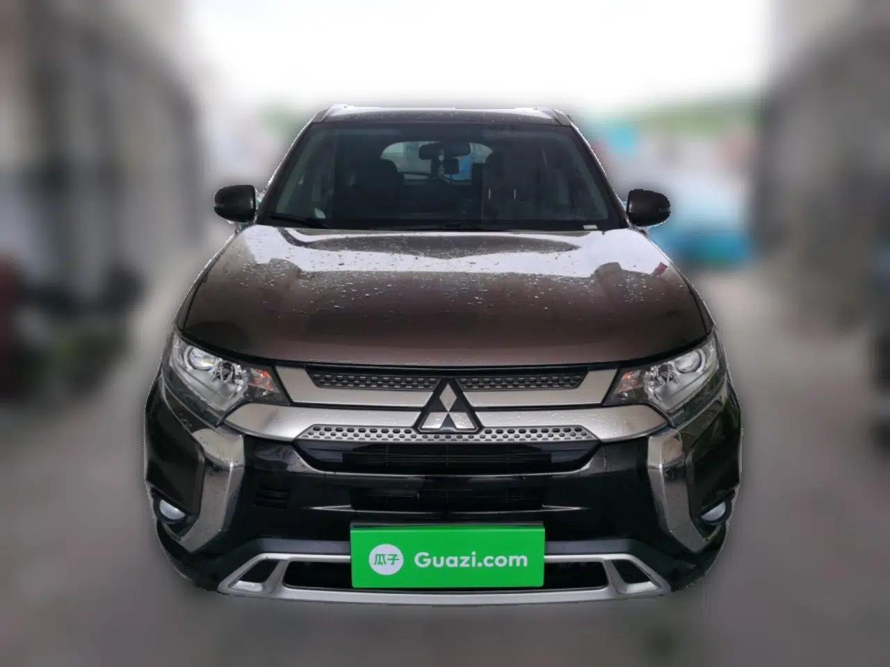Mitsubishi Outlander 2020 2.0L Two-Wheel Drive Enjoyment Version 5 Seats — миниатюра 2