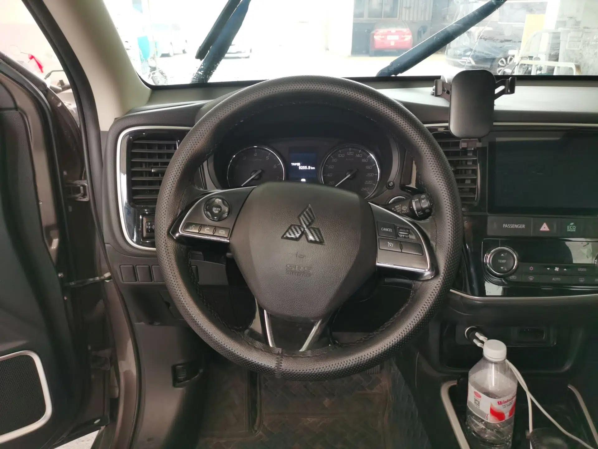 Mitsubishi Outlander 2020 2.0L Two-Wheel Drive Enjoyment Version 5 Seats — миниатюра 11