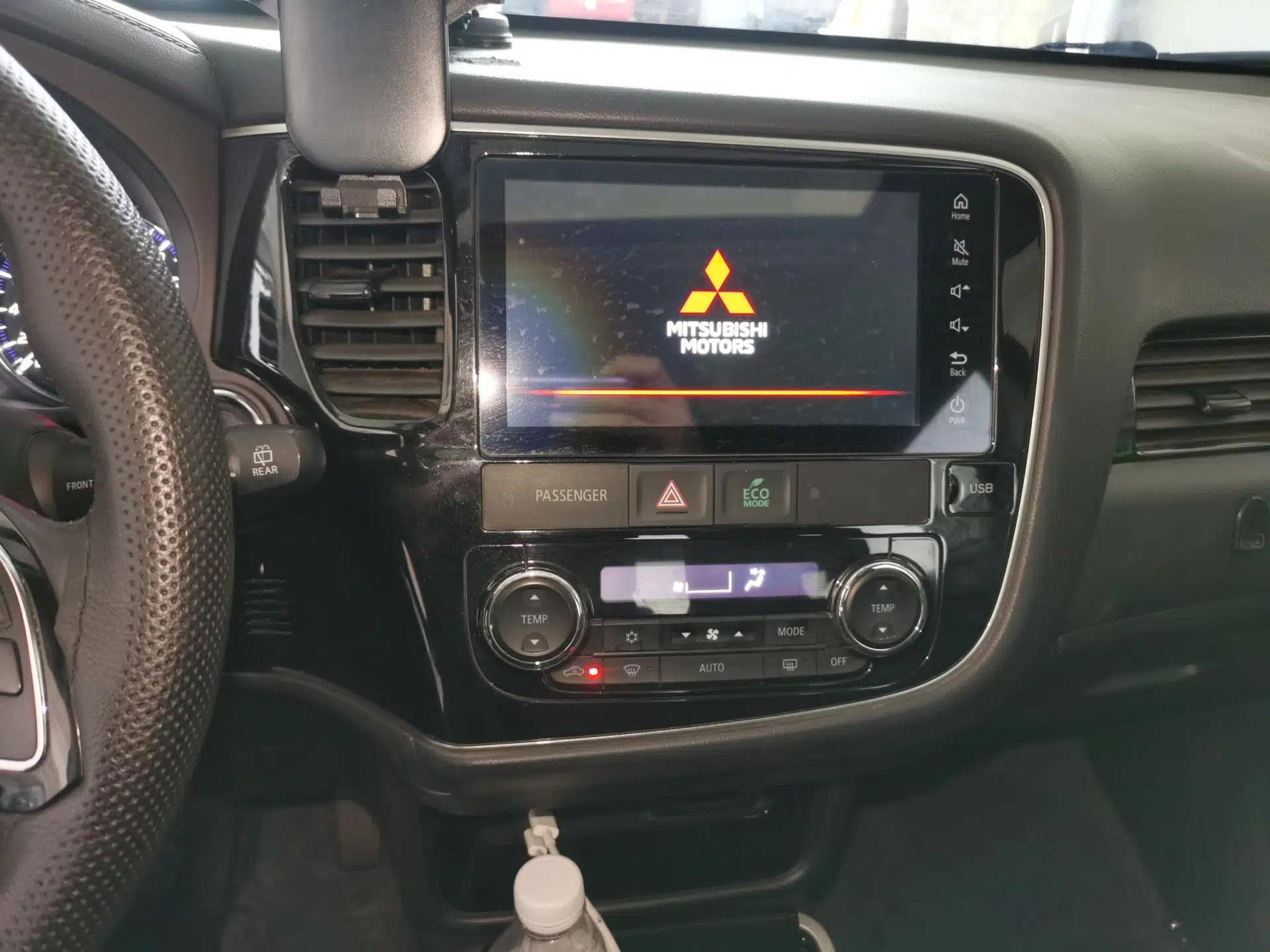 Mitsubishi Outlander 2020 2.0L Two-Wheel Drive Enjoyment Version 5 Seats — миниатюра 14