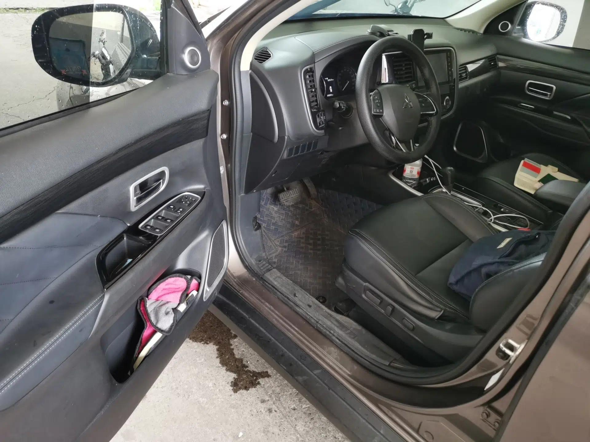 Mitsubishi Outlander 2020 2.0L Two-Wheel Drive Enjoyment Version 5 Seats — миниатюра 17