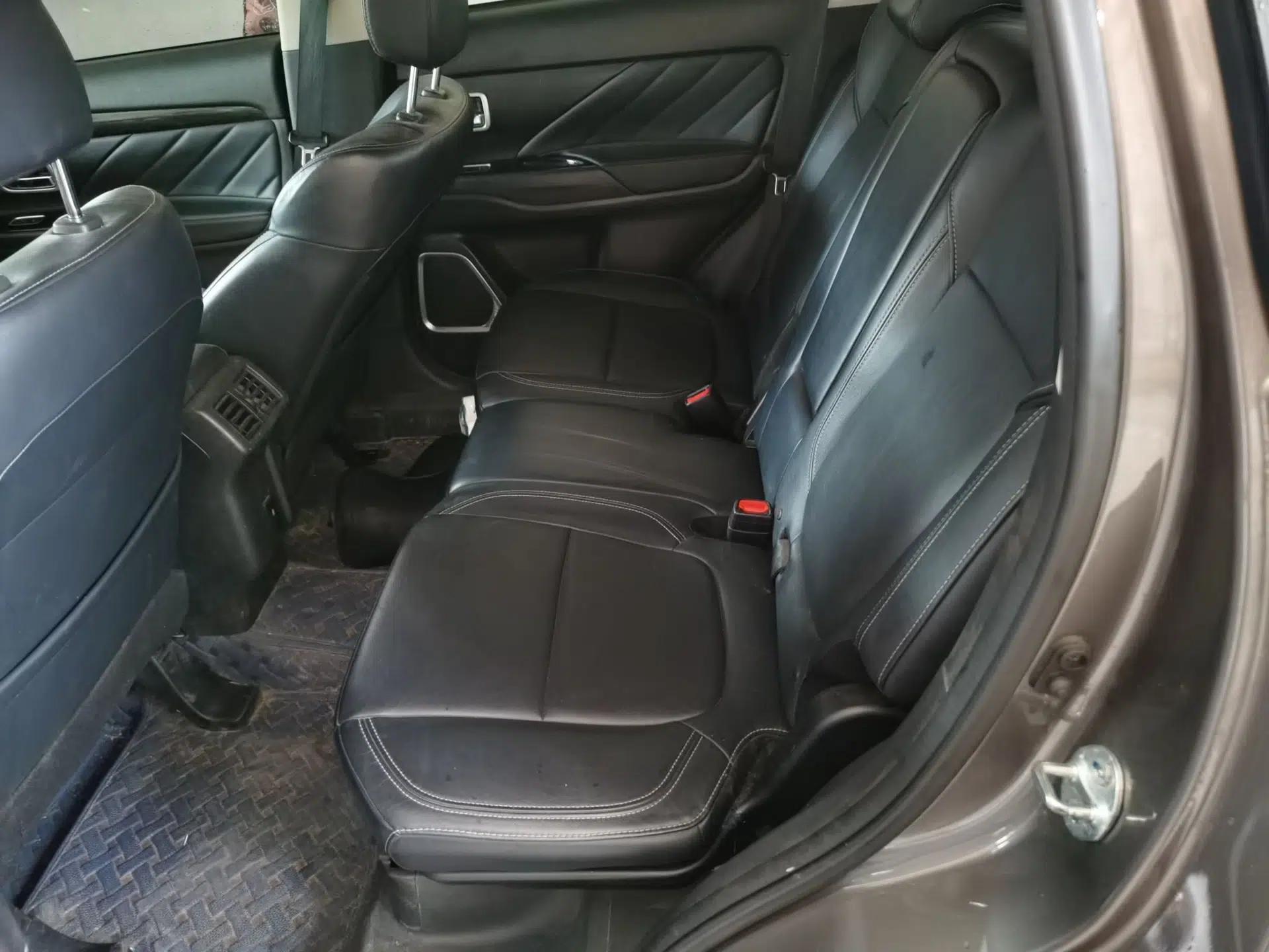 Mitsubishi Outlander 2020 2.0L Two-Wheel Drive Enjoyment Version 5 Seats — миниатюра 18