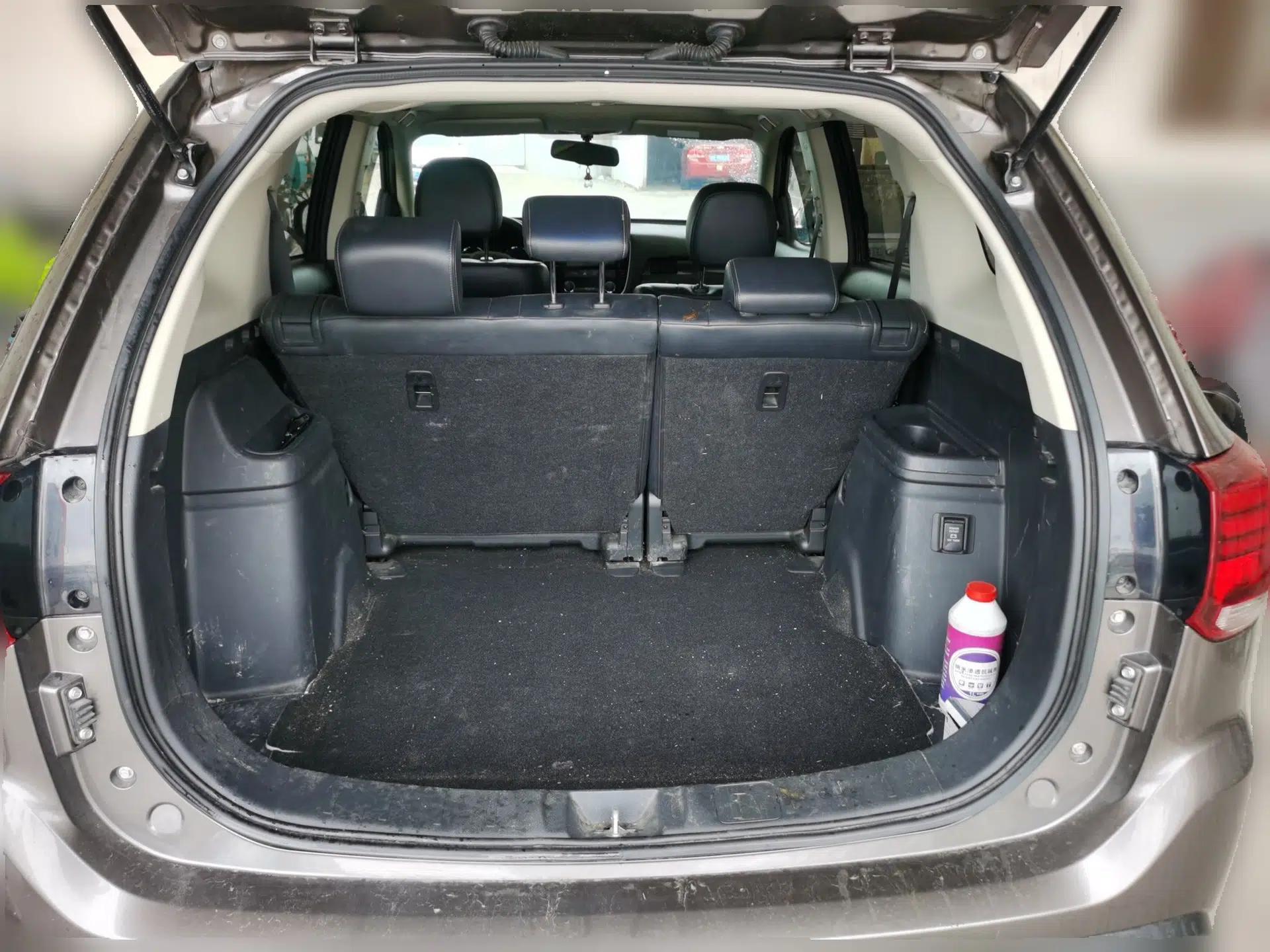 Mitsubishi Outlander 2020 2.0L Two-Wheel Drive Enjoyment Version 5 Seats — миниатюра 20
