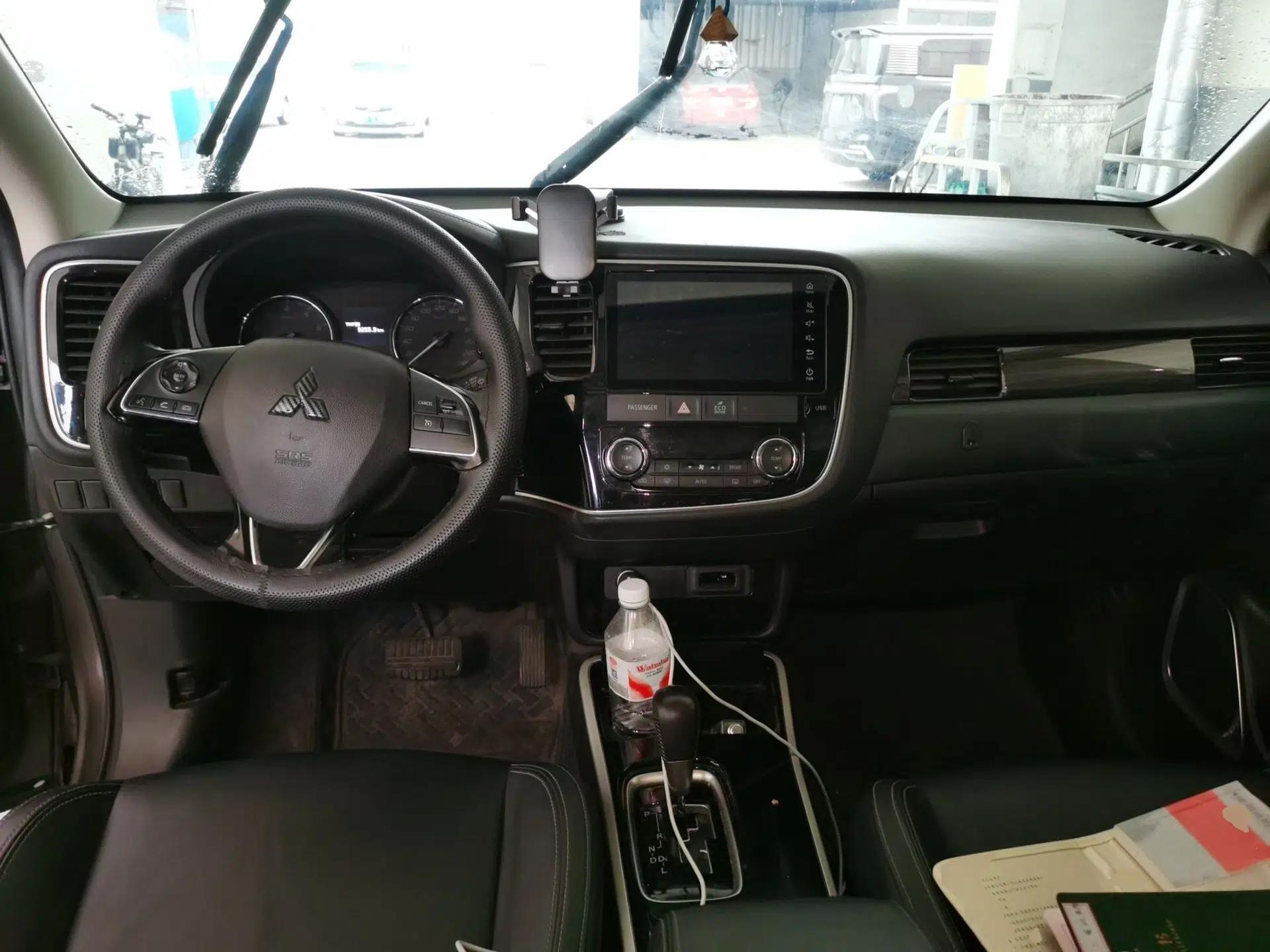 Mitsubishi Outlander 2020 2.0L Two-Wheel Drive Enjoyment Version 5 Seats — миниатюра 10