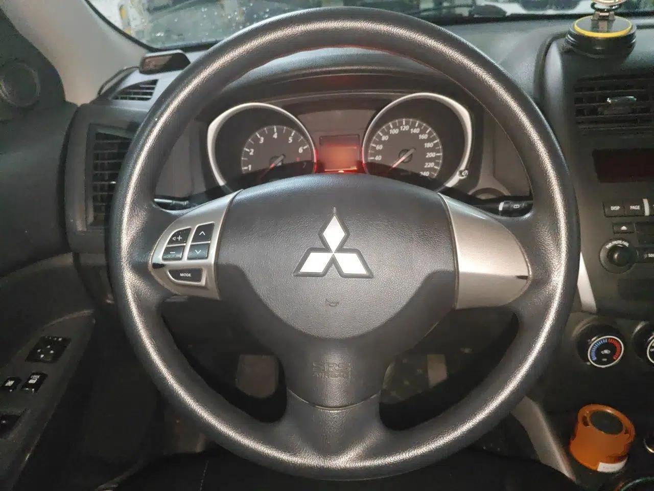 Mitsubishi ASX 2013 1.6L Manual Two-Wheel Drive Standard Edition — миниатюра 11