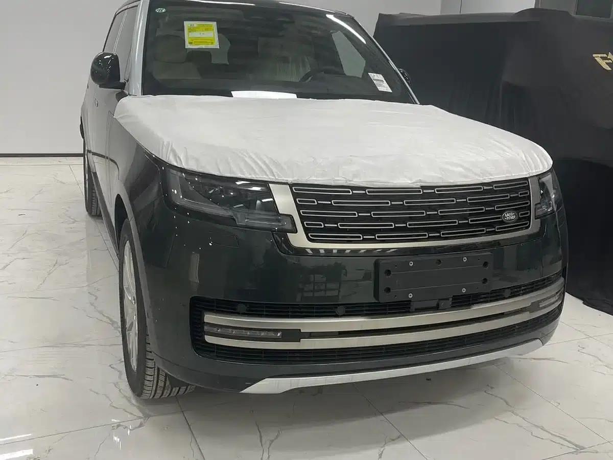 Range Rover 2025 3.0 L6 400PS Extended Wheelbase 7-Seater — миниатюра 2