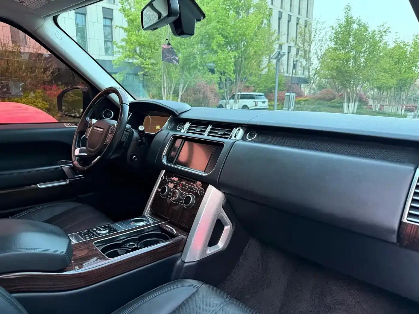 2017 Range Rover 3.0 SC V6 Vogue — миниатюра 10