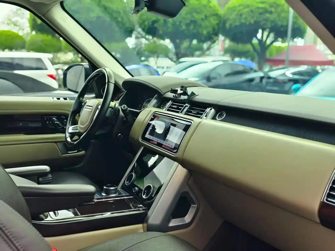 Range Rover 2019 3.0 SCV6 Legendary Edition — миниатюра 9