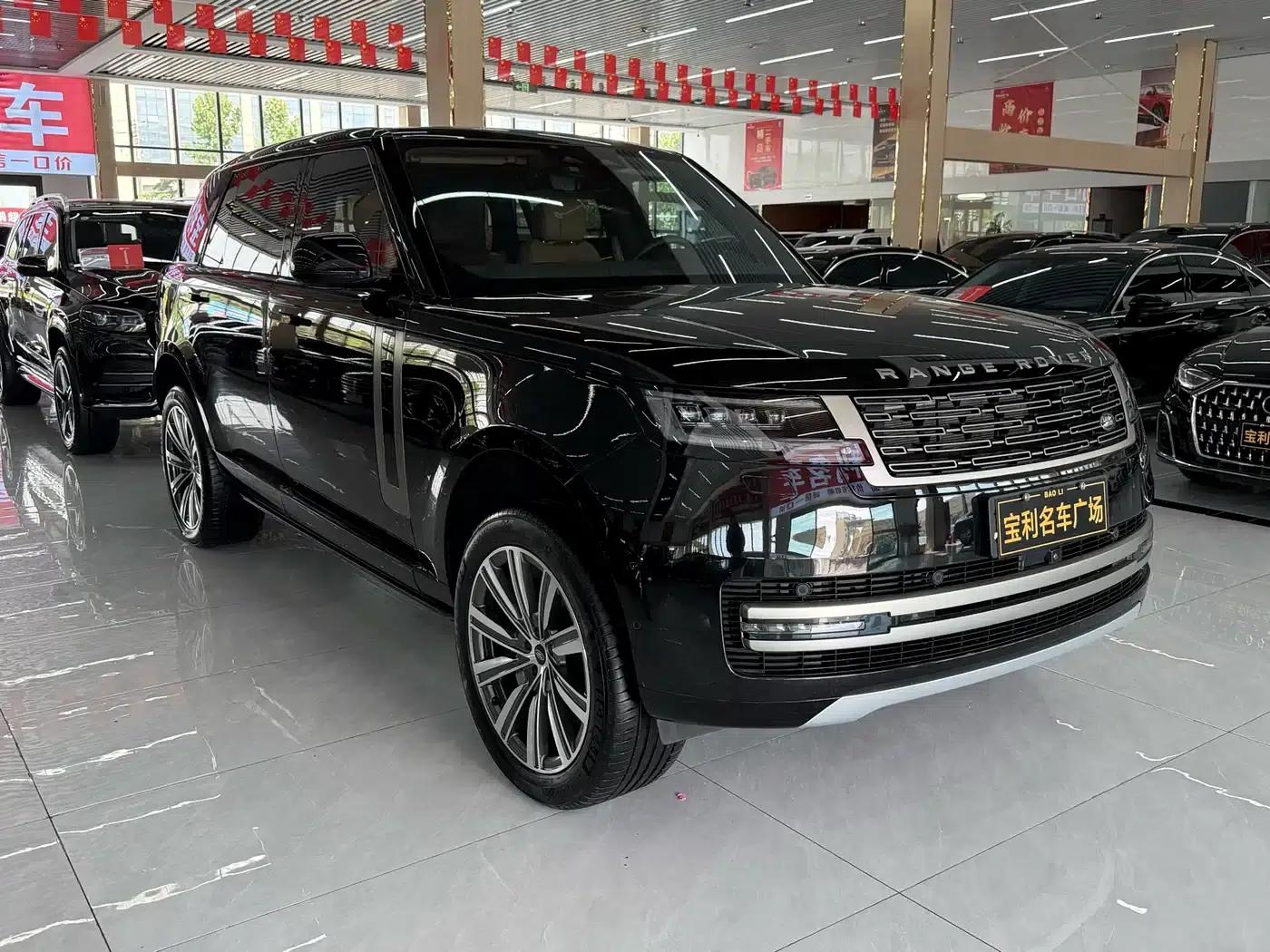 Range Rover 2024 3.0 L6 400PS Extended Wheelbase 7-Seater — миниатюра 4