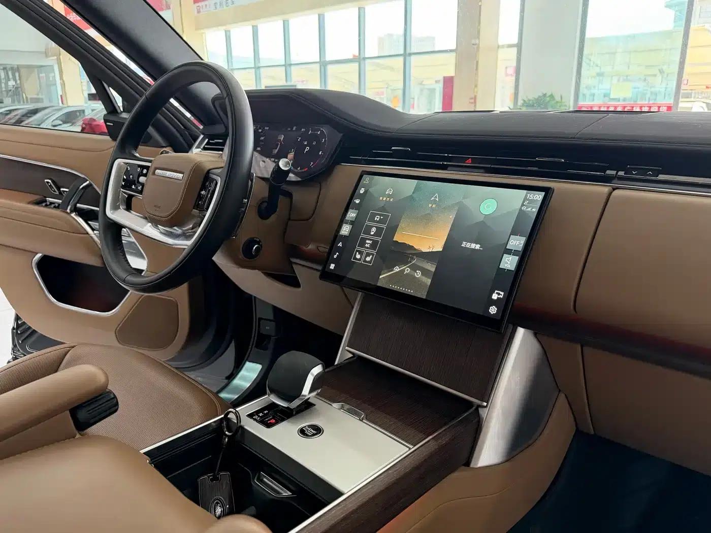 Range Rover 2024 3.0 L6 400PS Extended Wheelbase 7-Seater — миниатюра 10