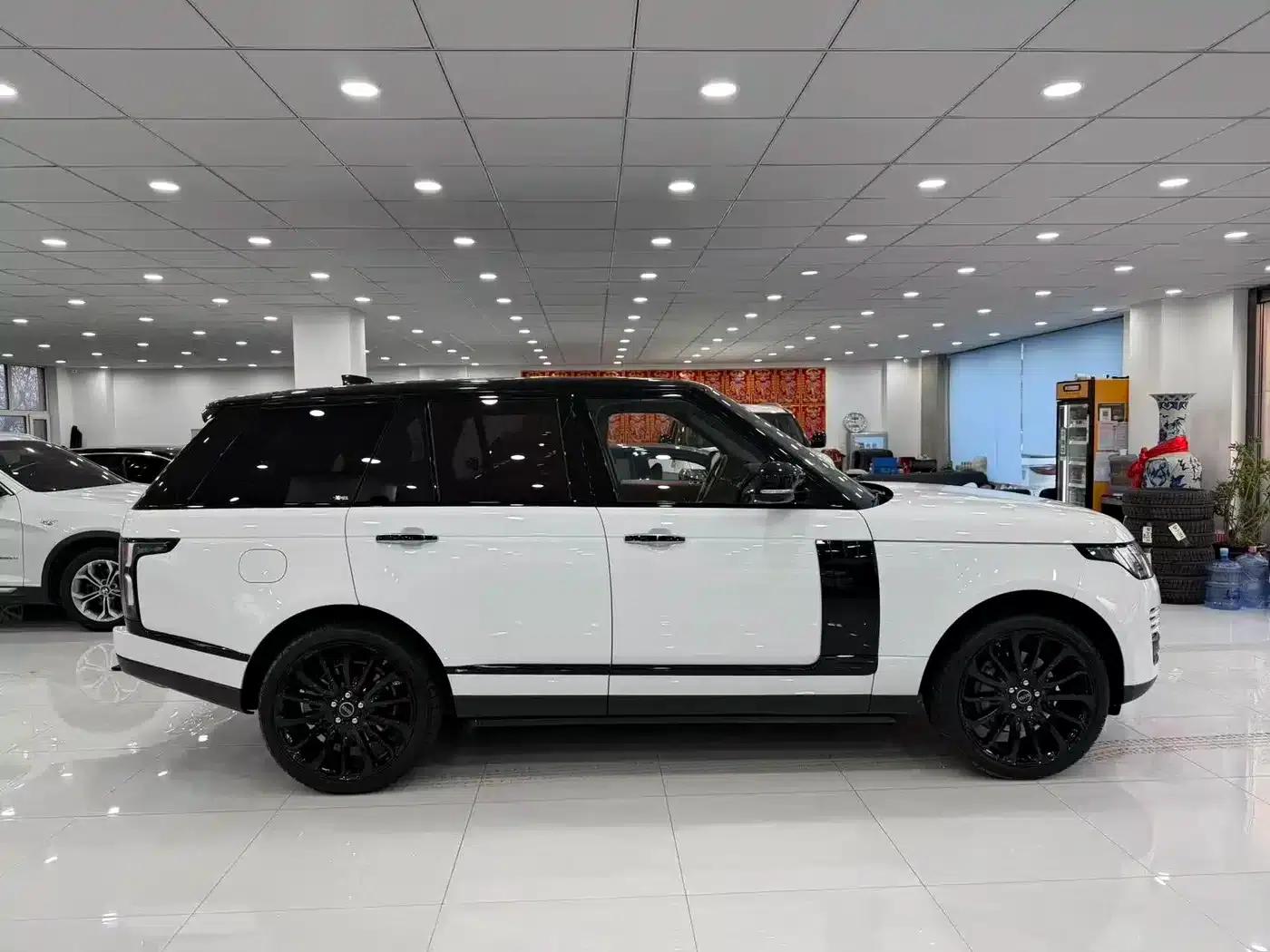 Range Rover 2019 3.0 SC V6 Grand Edition — миниатюра 14