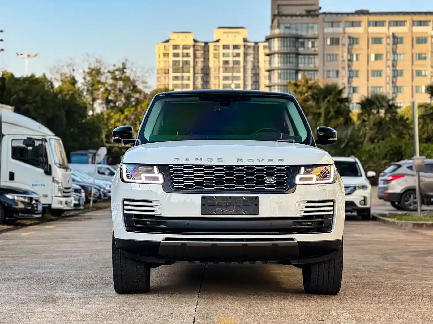 Range Rover 2018 3.0 SC V6 Vogue Extended Wheelbase — миниатюра 2