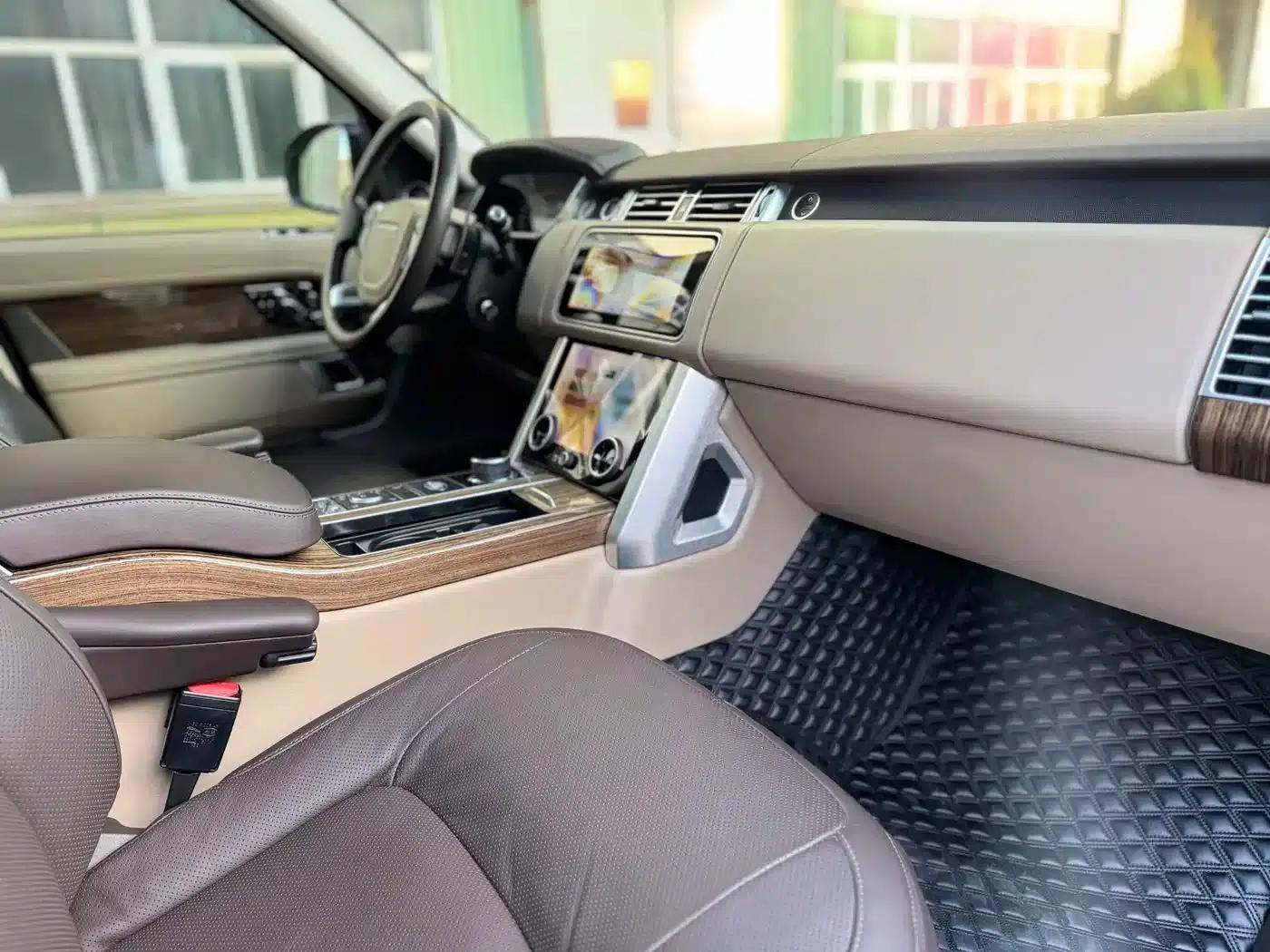 Range Rover 2018 3.0 SC V6 Vogue Extended Wheelbase — миниатюра 11