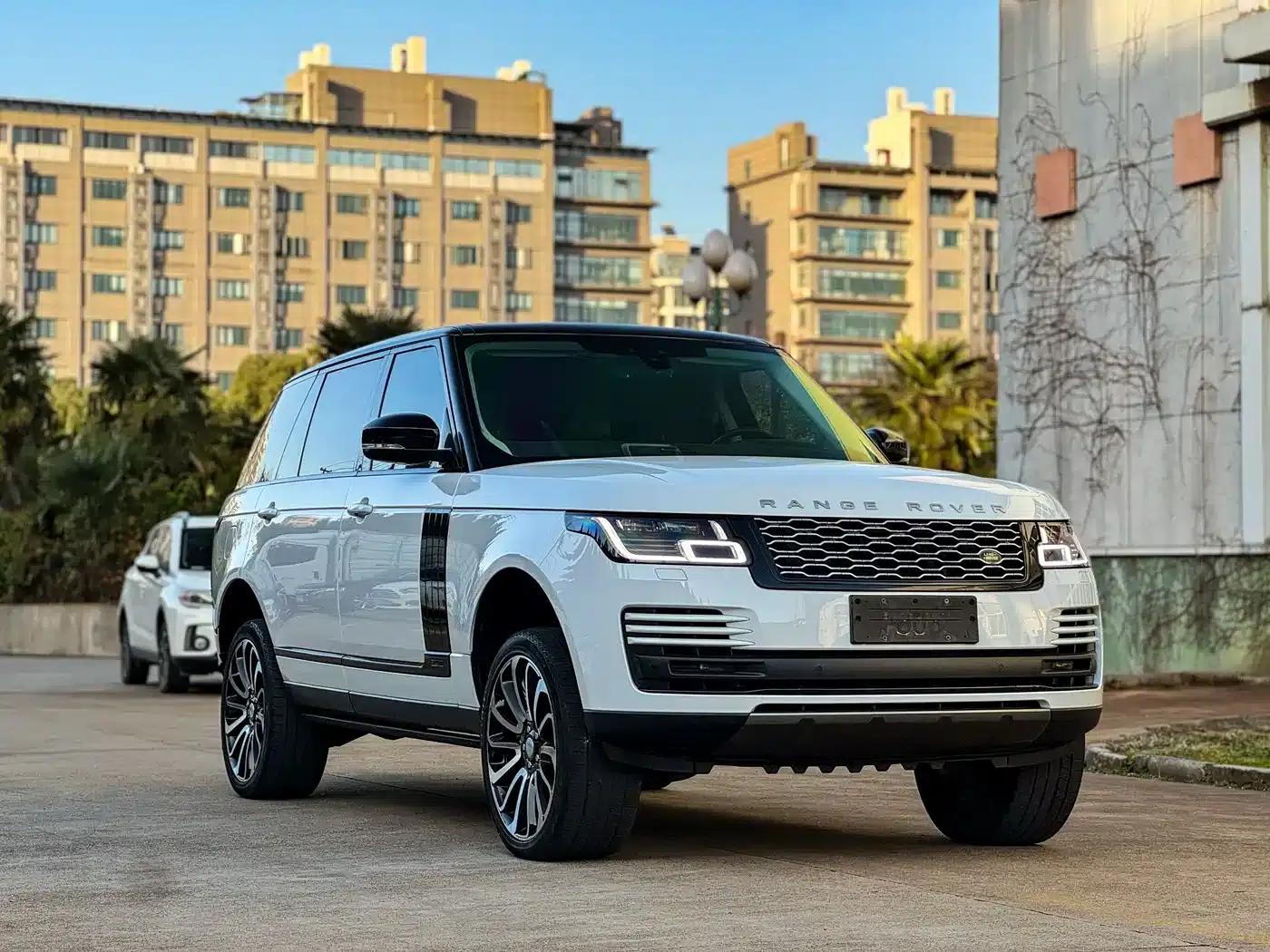 Range Rover 2018 3.0 SC V6 Vogue Extended Wheelbase — миниатюра 3