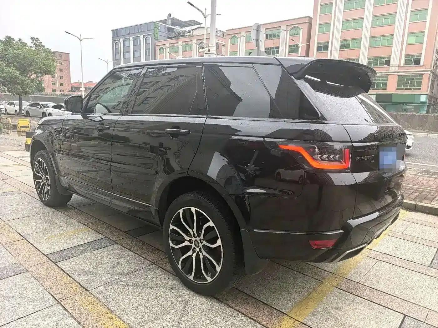 Range Rover Sport 2021 3.0 L6 Black Edition — миниатюра 17