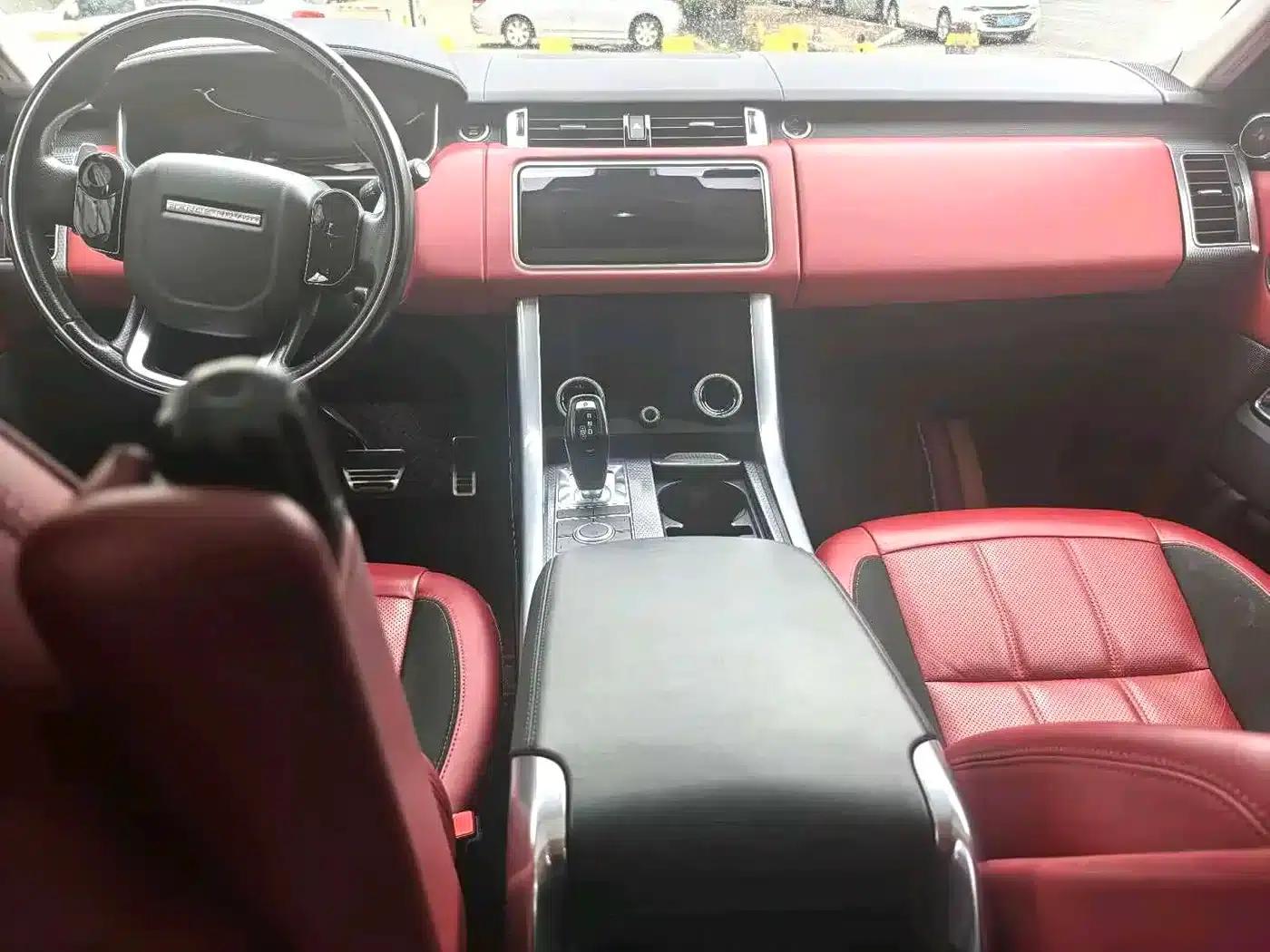 Range Rover Sport 2021 3.0 L6 Black Edition — миниатюра 6