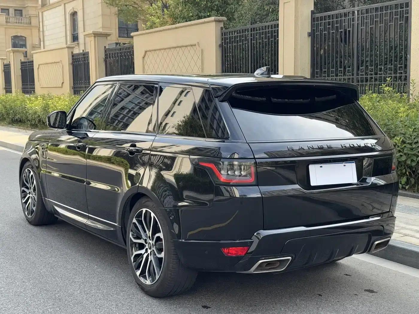 Range Rover Sport 2022 3.0 L6 Black Edition — миниатюра 5