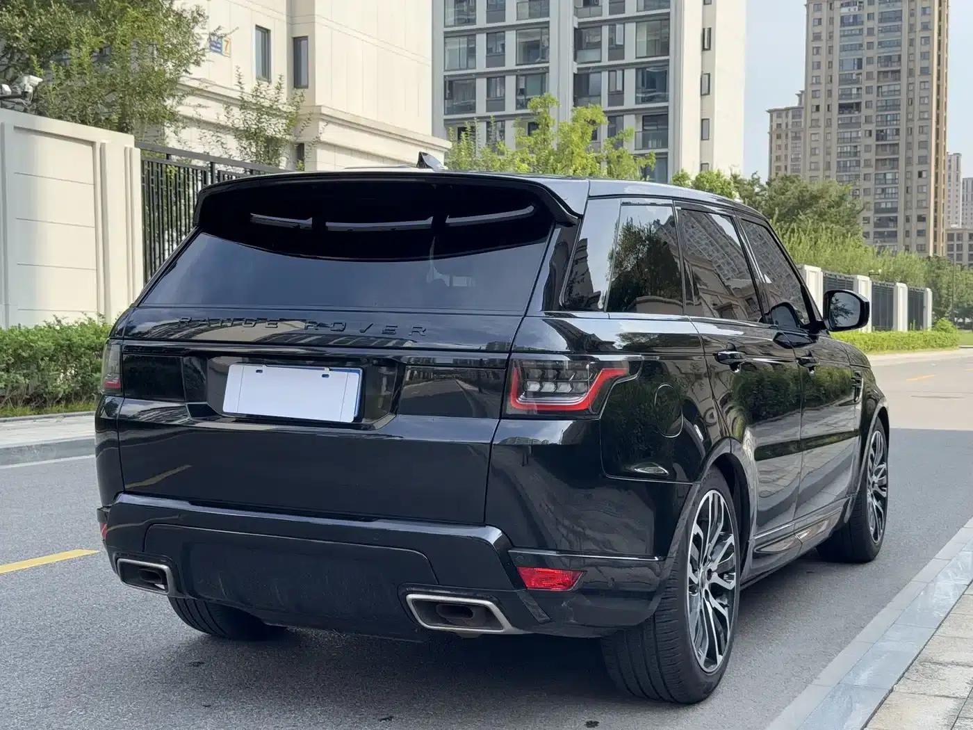 Range Rover Sport 2022 3.0 L6 Black Edition — миниатюра 6