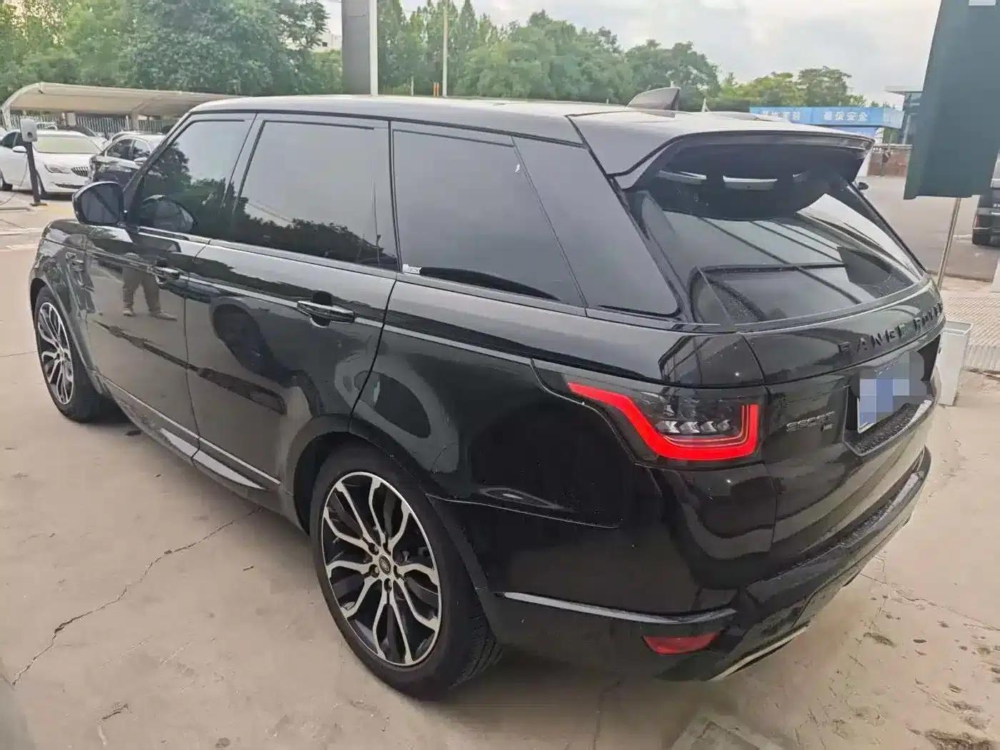 Range Rover Sport 2021 3.0 L6 Black Edition — миниатюра 4