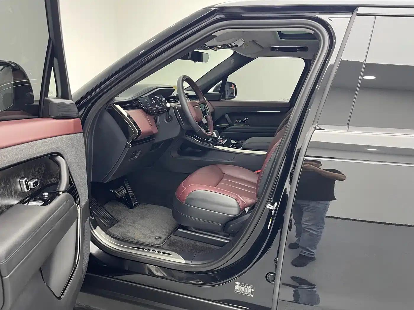 Range Rover Sport 2024 400PS Classic Edition — миниатюра 17