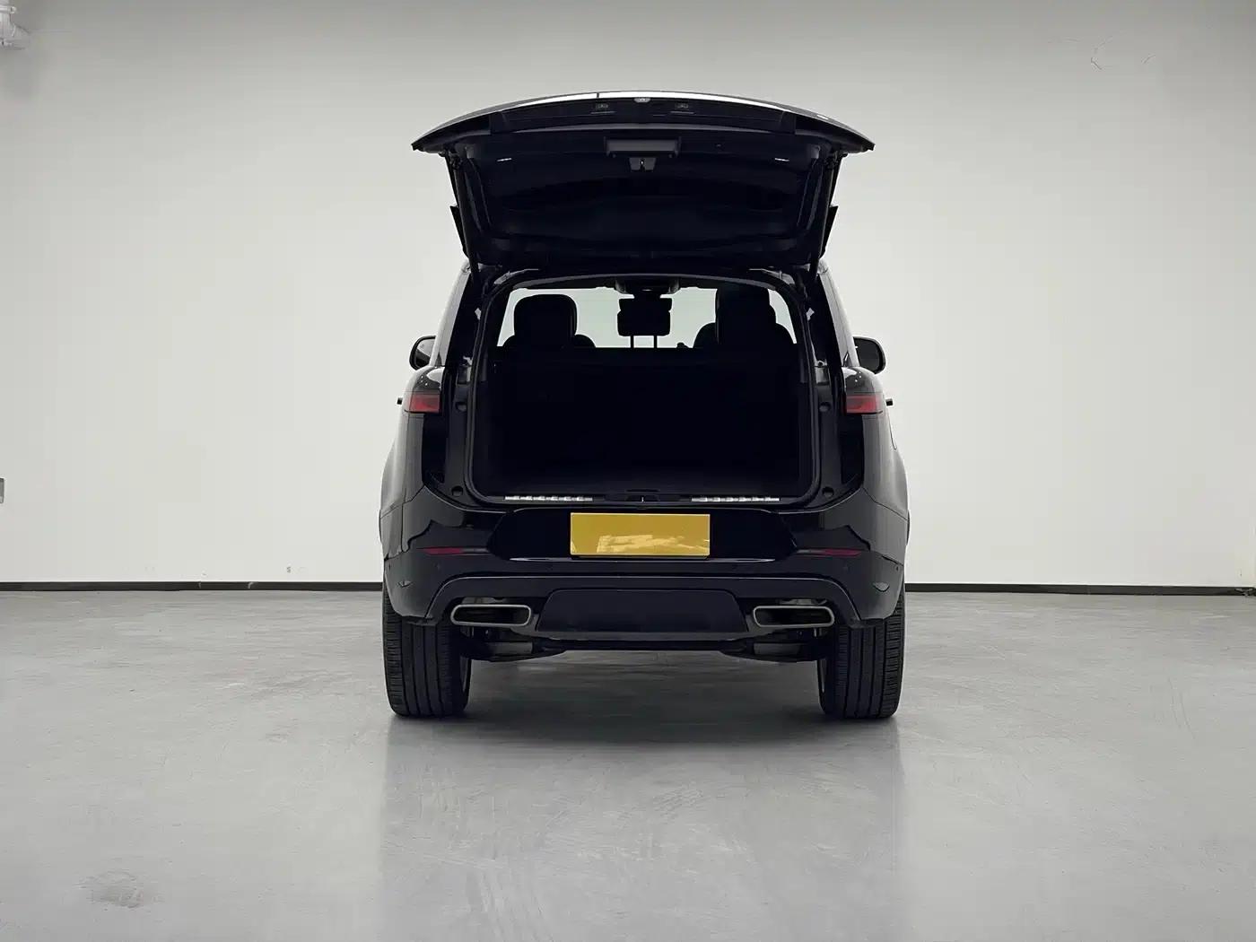 Range Rover Sport 2024 400PS Classic Edition — миниатюра 6