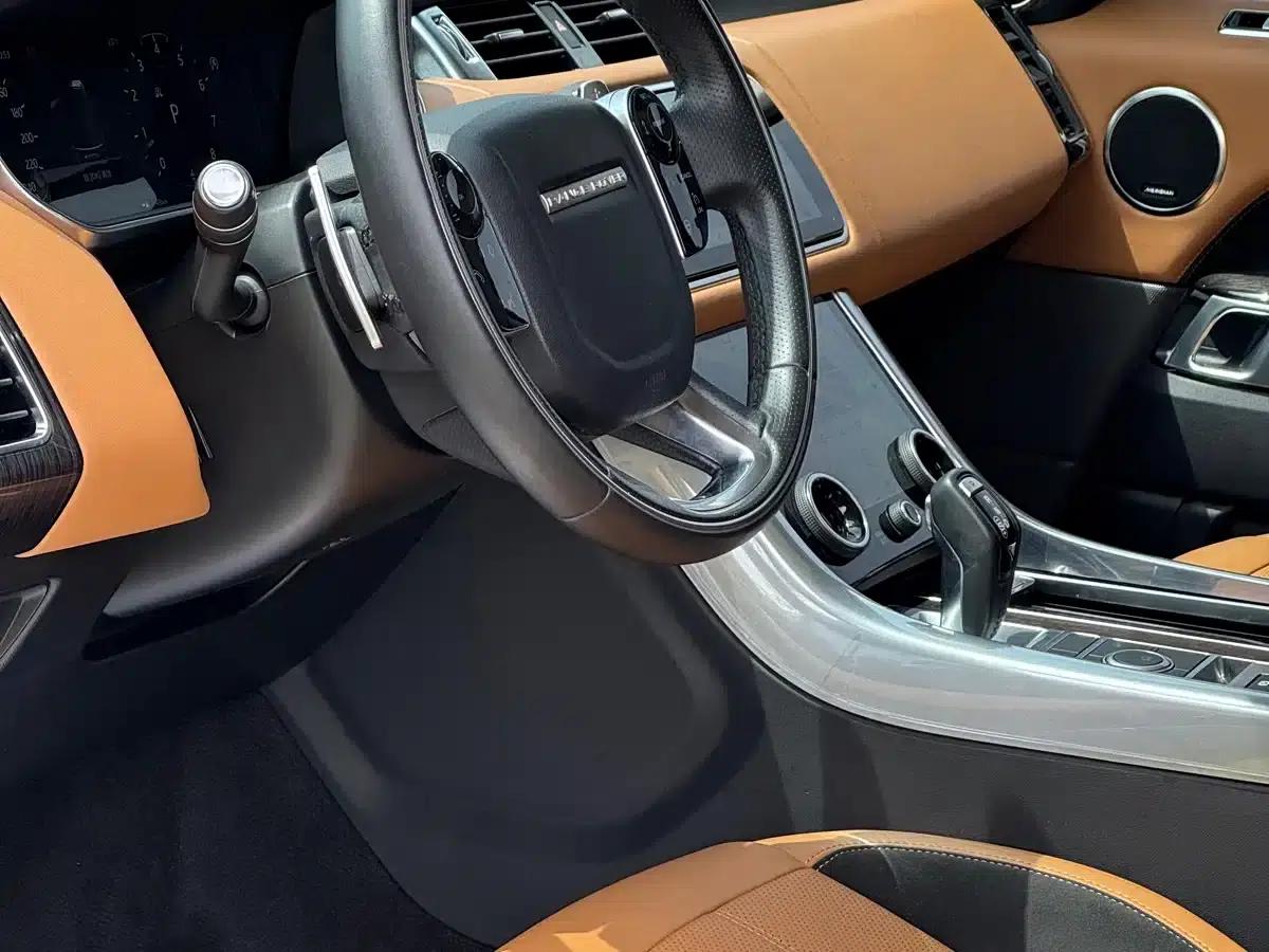Range Rover Sport 2021 3.0 L6 Black Edition — миниатюра 8