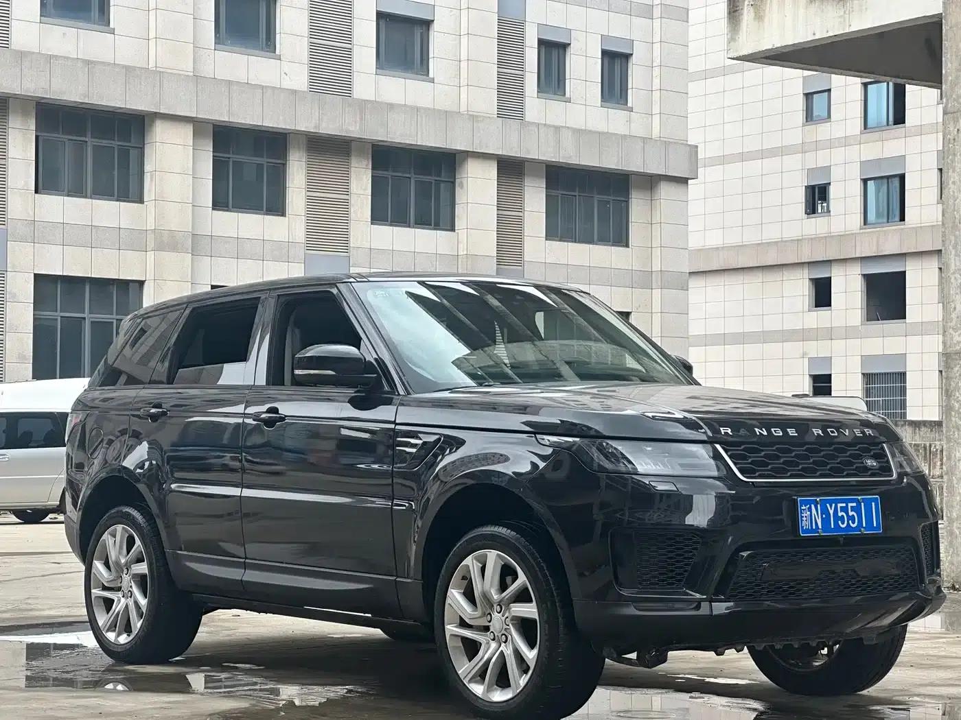 Range Rover Sport 2019 3.0 SC V6 Special Edition — миниатюра 3