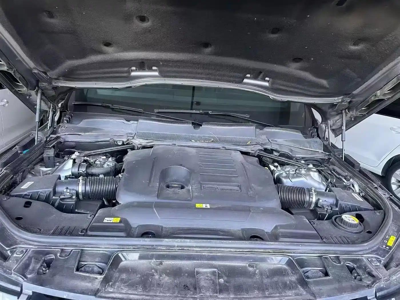 Range Rover Sport 2021 3.0 L6 SE — миниатюра 11