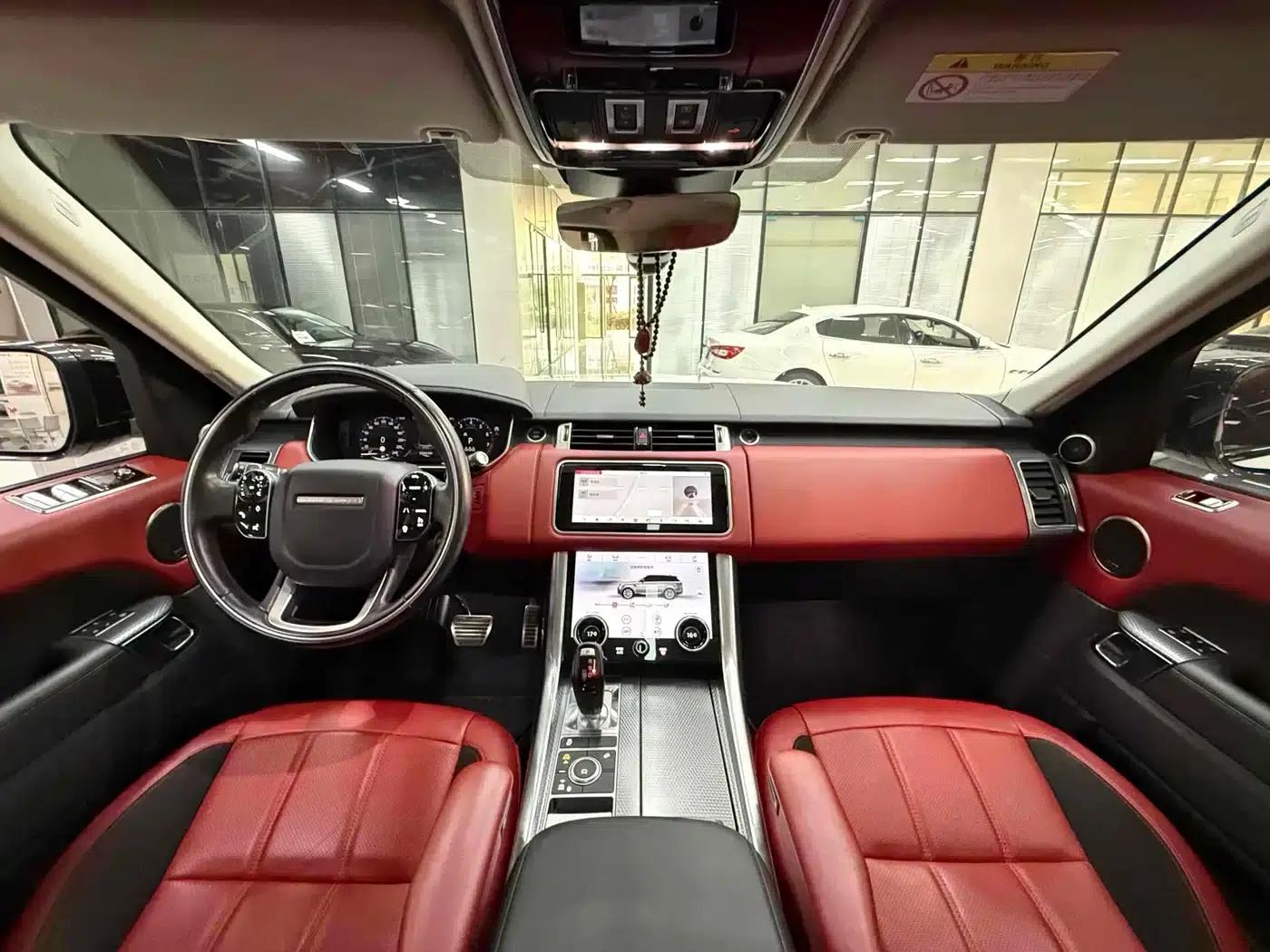 Range Rover Sport 2021 3.0 L6 Black Edition — миниатюра 13