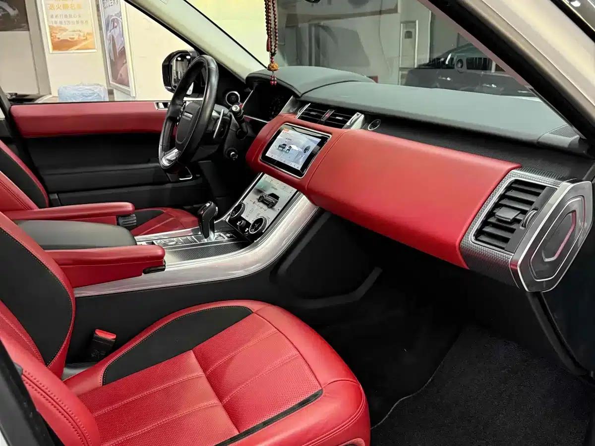 Range Rover Sport 2021 3.0 L6 Black Edition — миниатюра 14