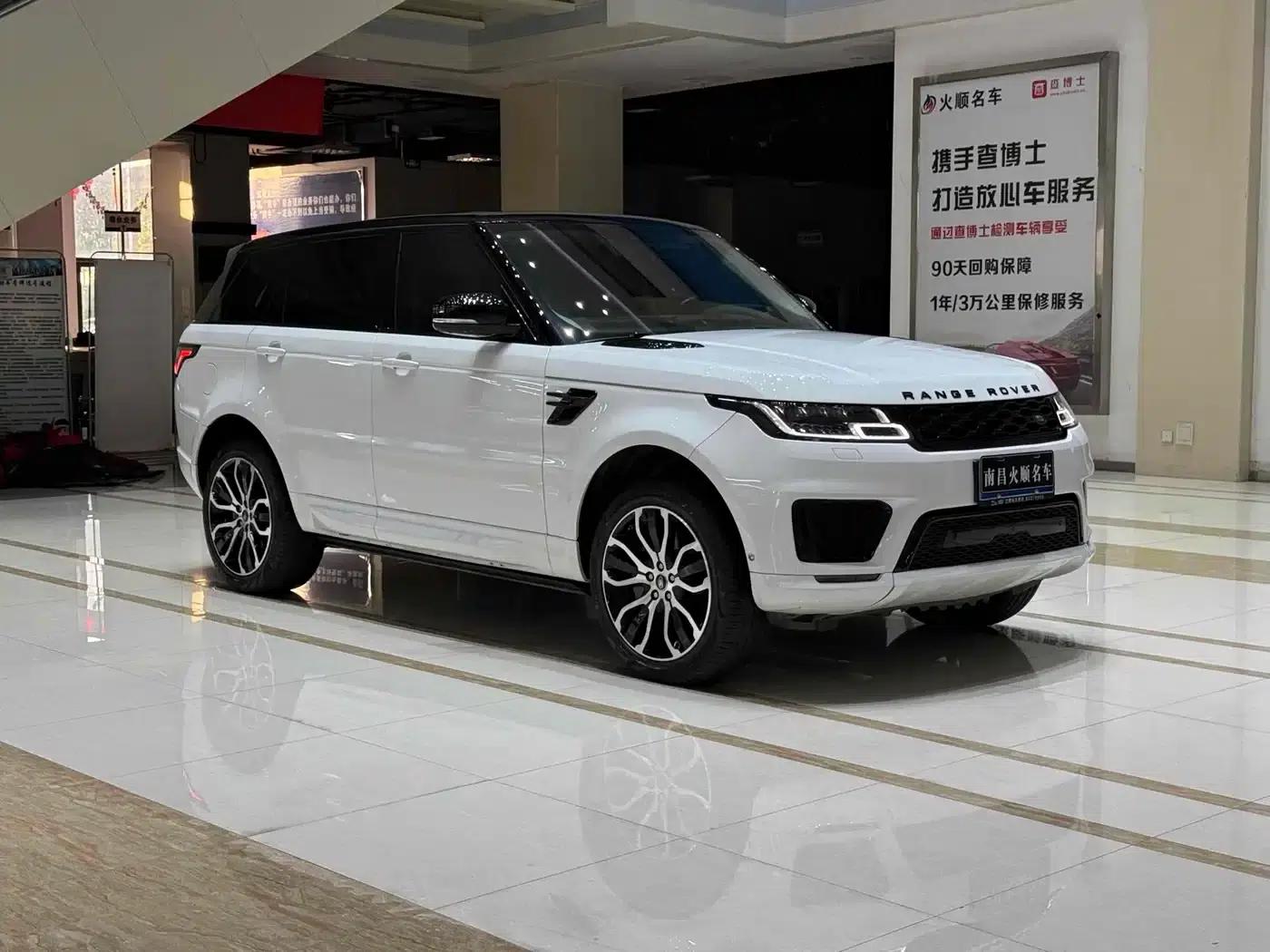 Range Rover Sport 2021 3.0 L6 Black Edition — миниатюра 3