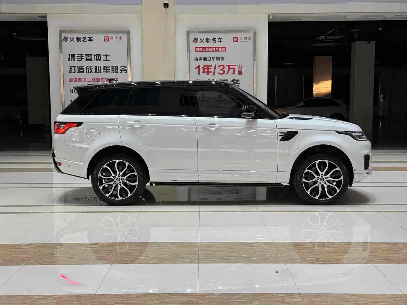 Range Rover Sport 2021 3.0 L6 Black Edition — миниатюра 5