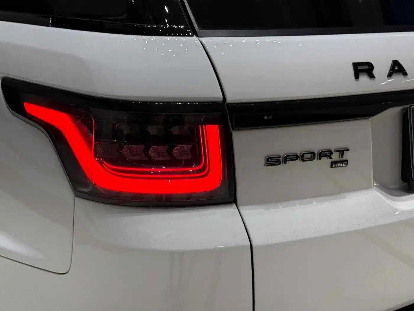 Range Rover Sport 2021 3.0 L6 Black Edition — миниатюра 10