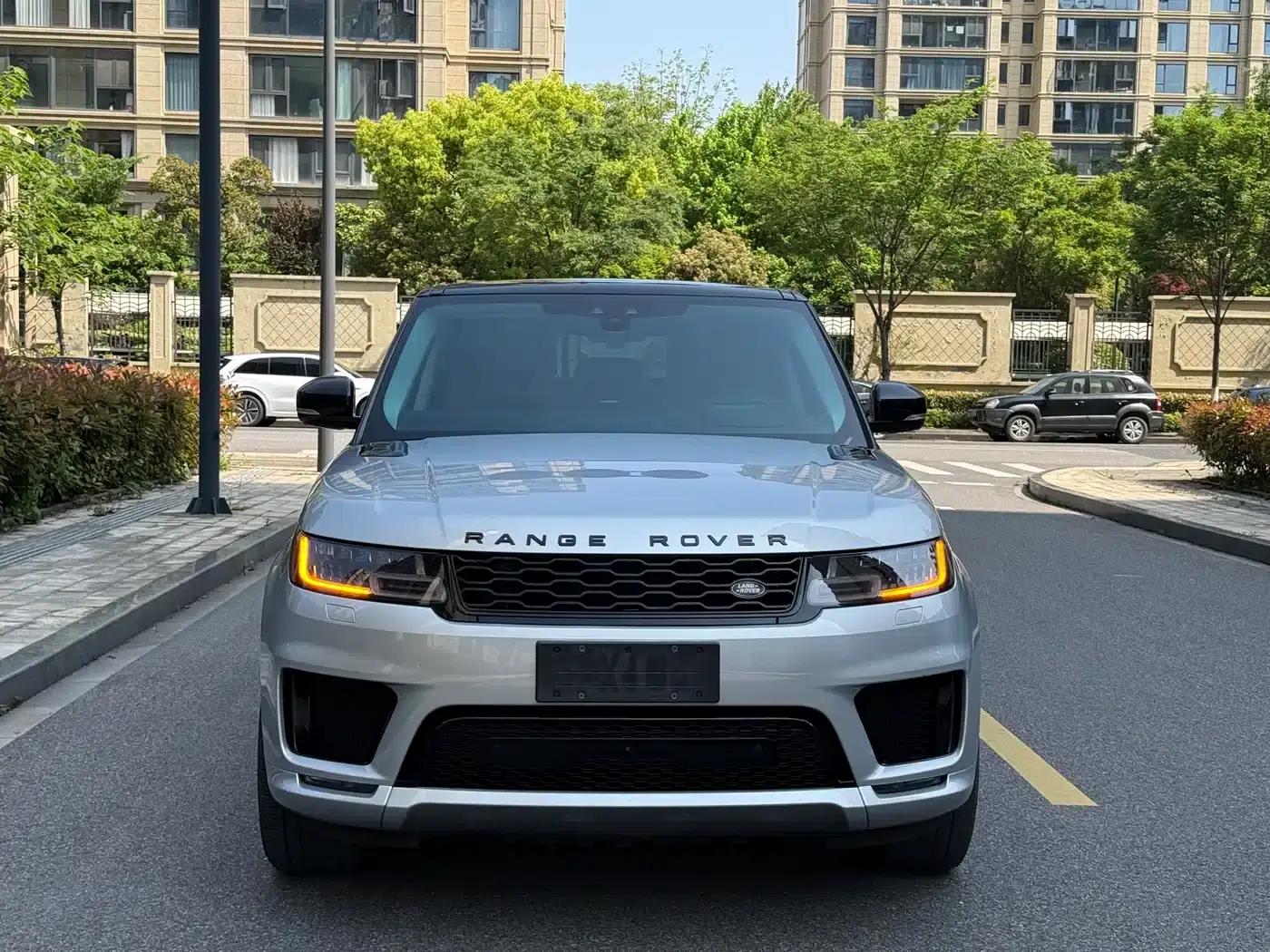 Range Rover Sport 2021 3.0 L6 Black Edition — миниатюра 2