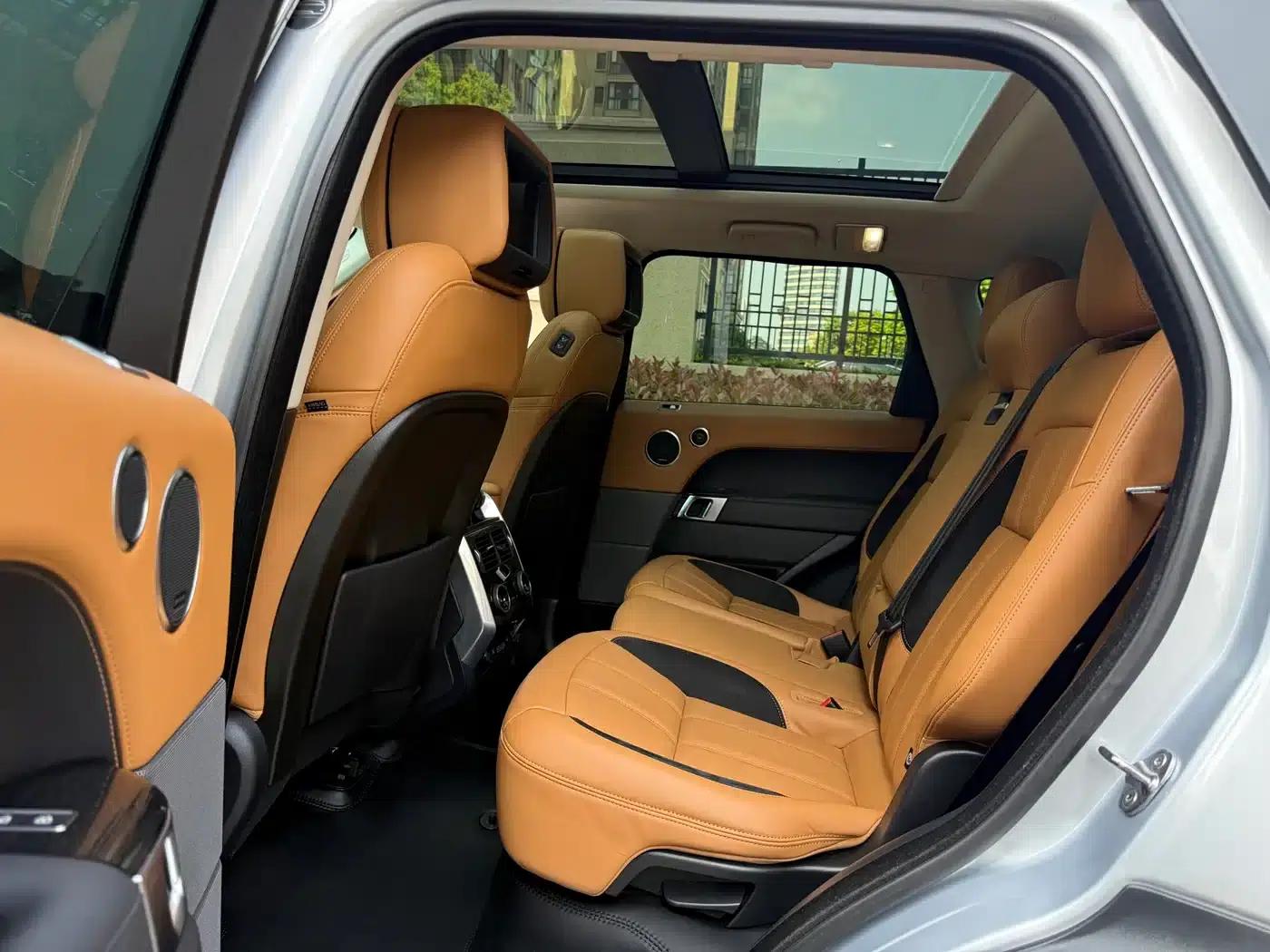 Range Rover Sport 2021 3.0 L6 Black Edition — миниатюра 11