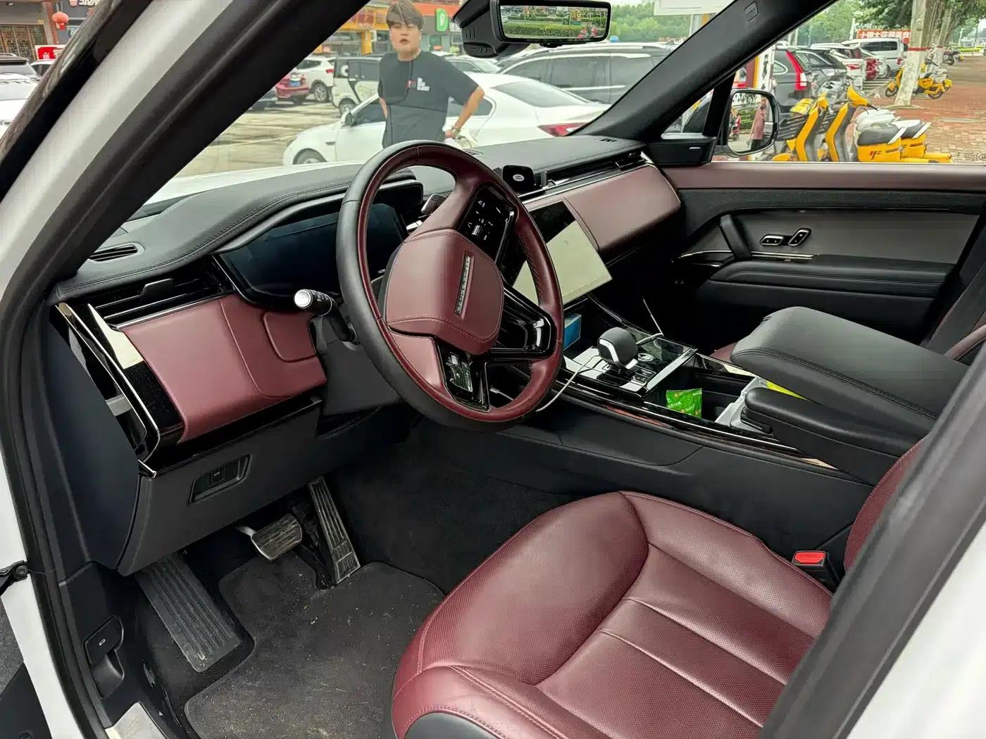 Range Rover Sport 2025 400PS Dynamic SE — миниатюра 3