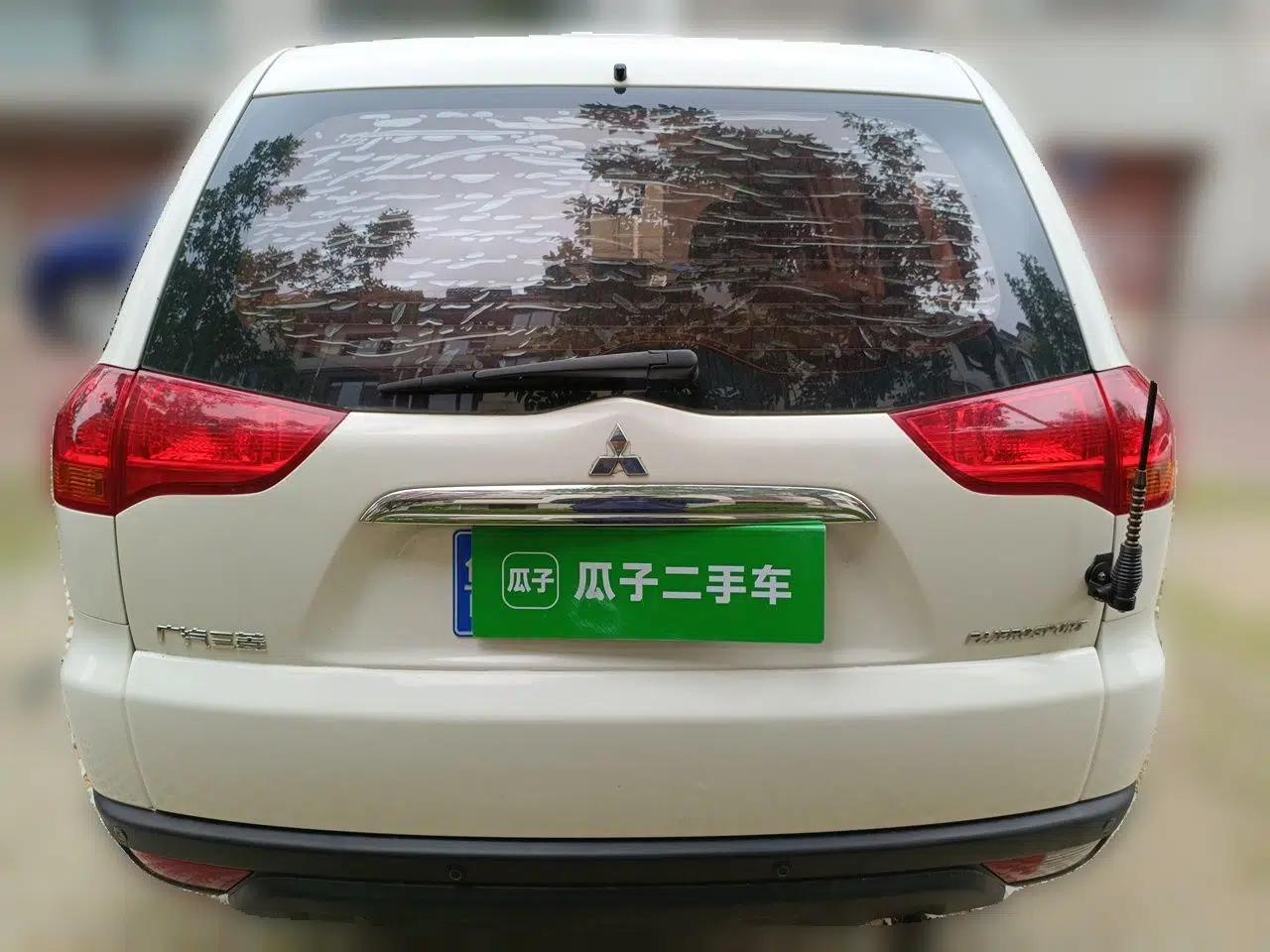 Mitsubishi Pajero Sport 2013 2.4L Manual Two-Wheel Drive Comfort Edition — миниатюра 5