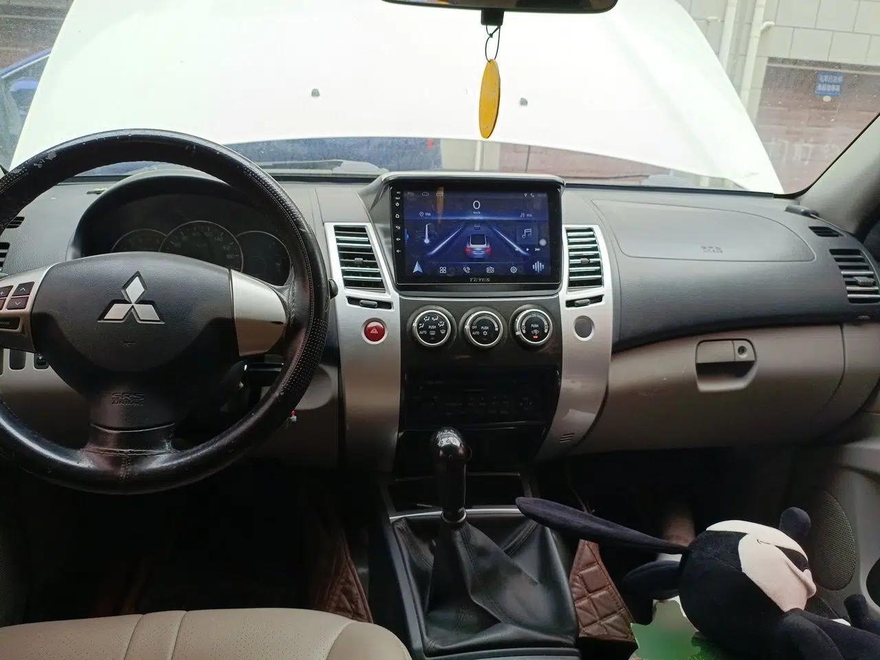 Mitsubishi Pajero Sport 2013 2.4L Manual Two-Wheel Drive Comfort Edition — миниатюра 10