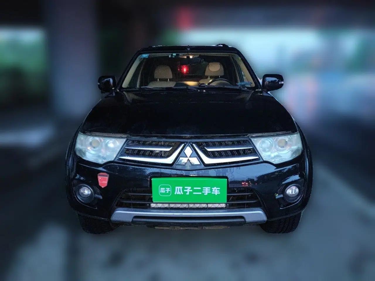 Mitsubishi Pajero Sport 2013 3.0L Automatic Two-Wheel Drive Luxury Edition — миниатюра 2