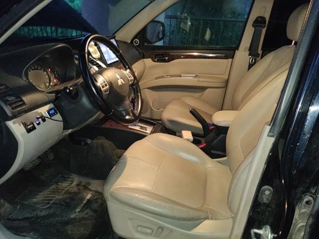 Mitsubishi Pajero Sport 2013 3.0L Automatic Two-Wheel Drive Luxury Edition — миниатюра 16