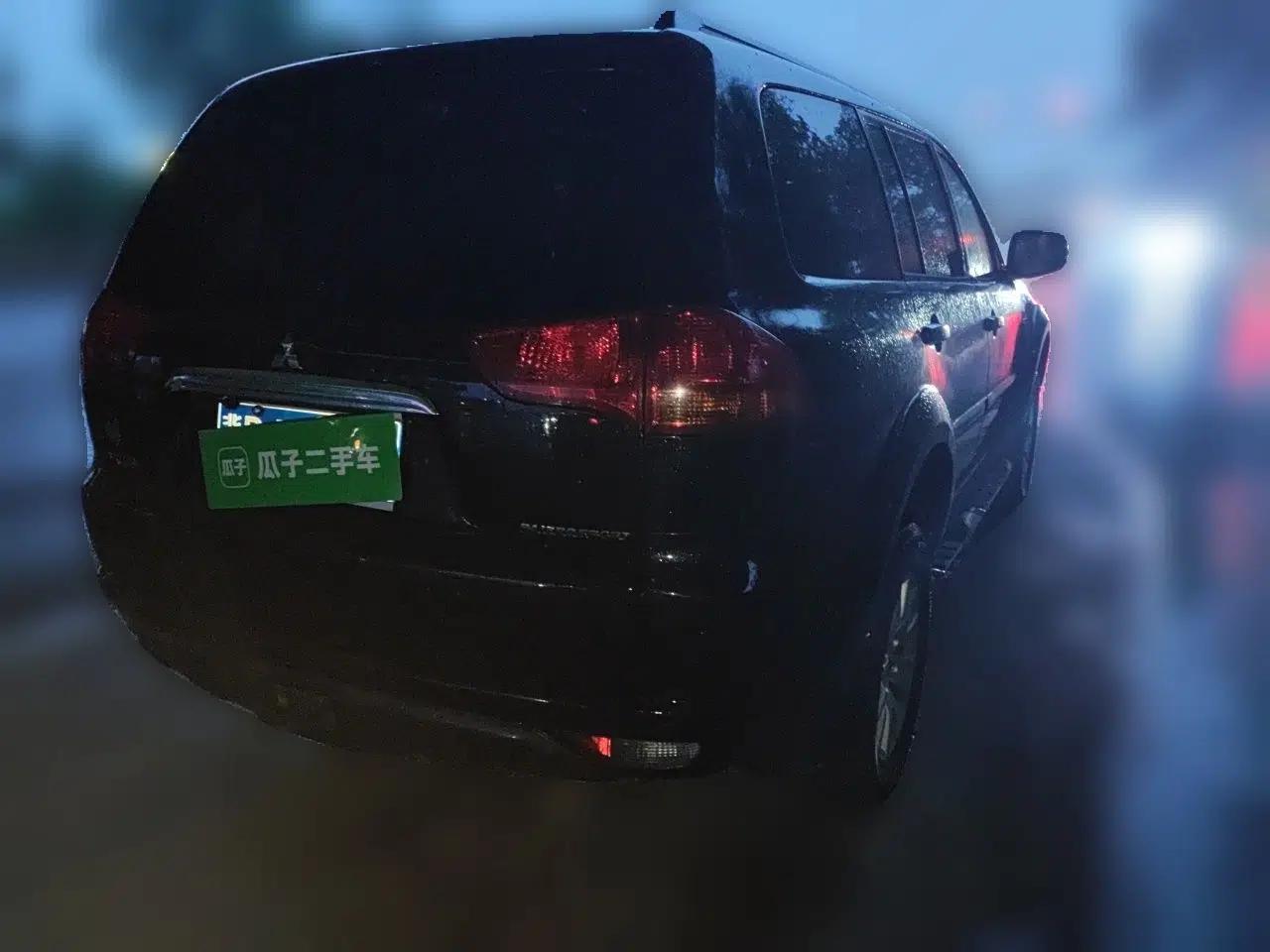 Mitsubishi Pajero Sport 2013 3.0L Automatic Two-Wheel Drive Luxury Edition — миниатюра 6