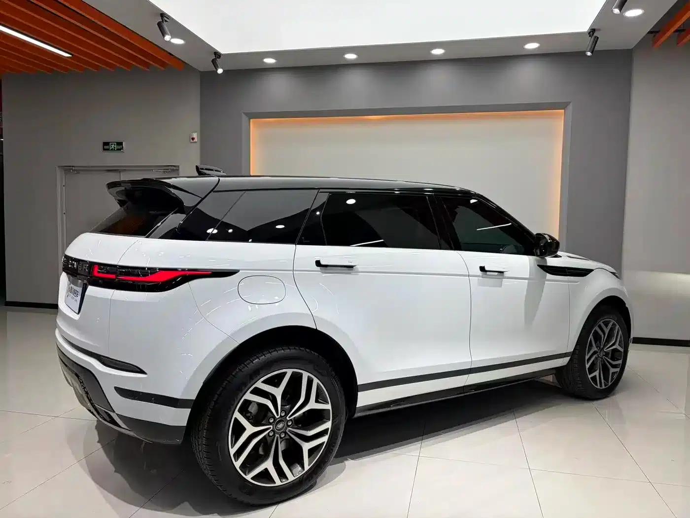2024 Range Rover Evoque L SE Luxury Edition — миниатюра 4