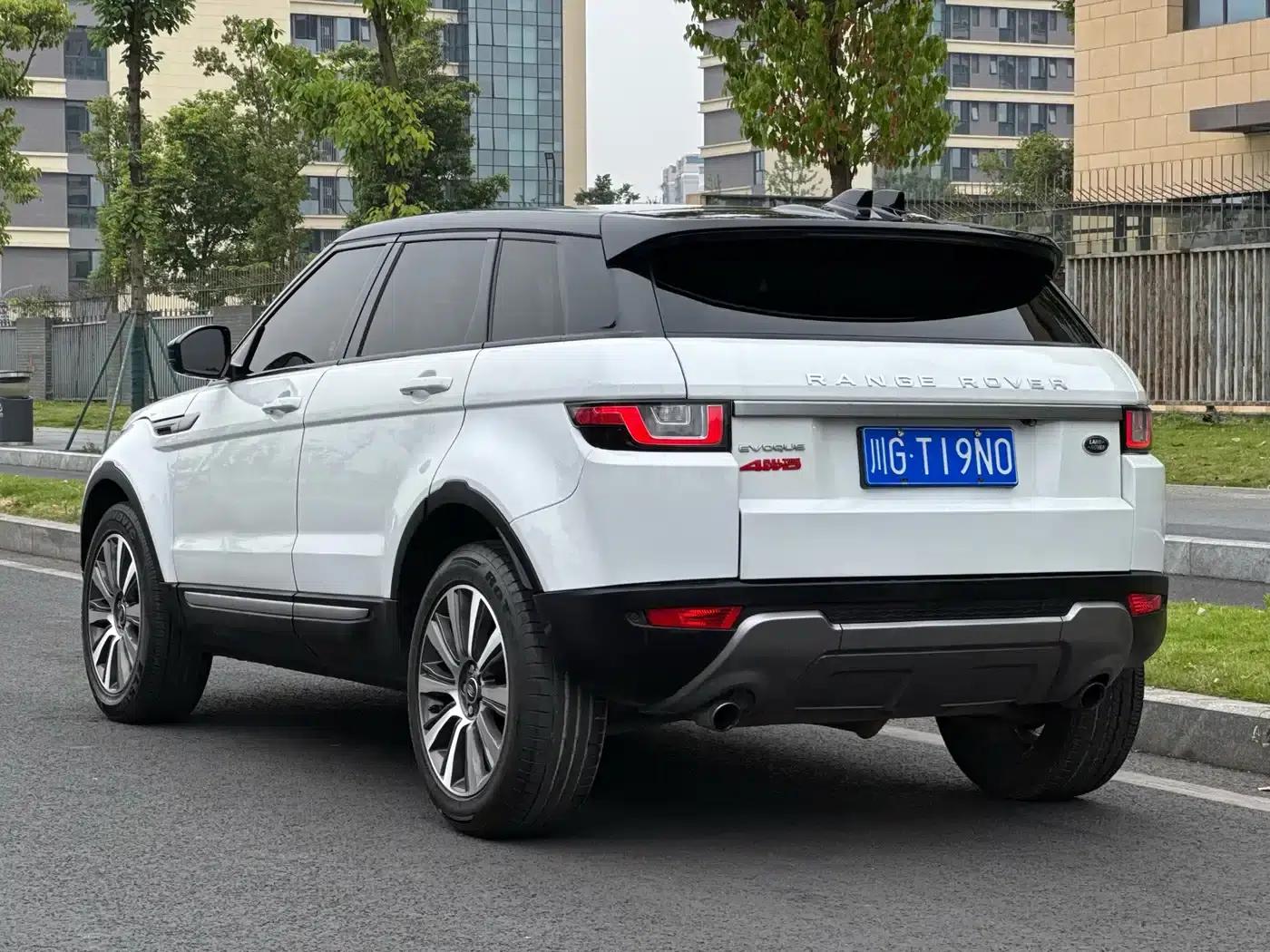 Range Rover Evoque 2018 240PS SE Smart Edition — миниатюра 14
