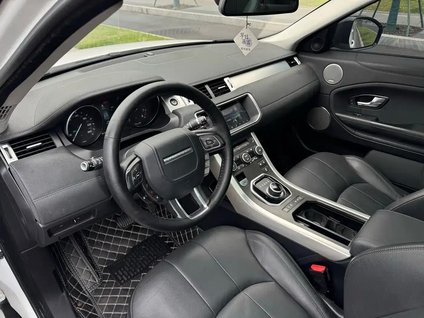 Range Rover Evoque 2018 240PS SE Smart Edition — миниатюра 4