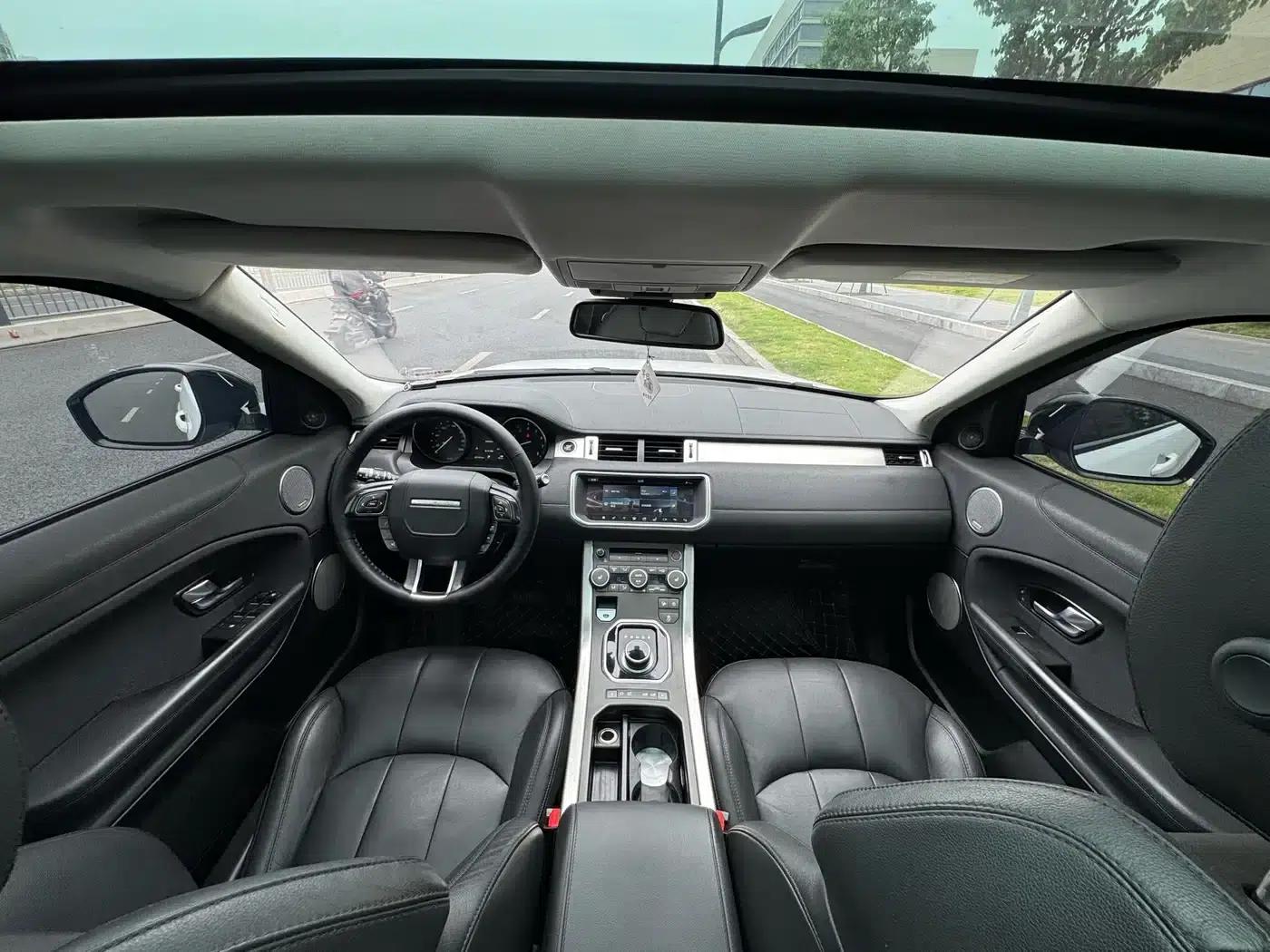Range Rover Evoque 2018 240PS SE Smart Edition — миниатюра 6