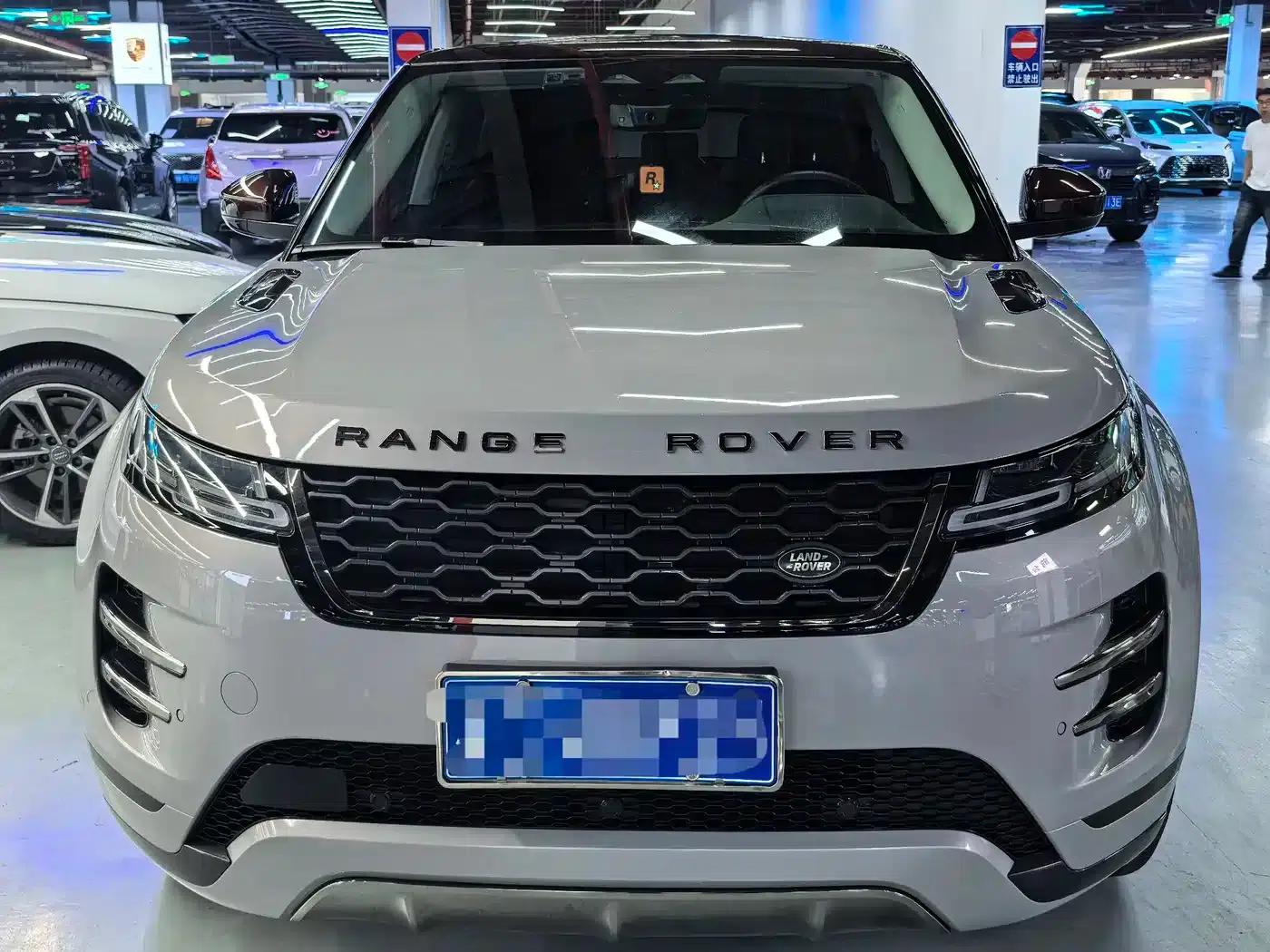 Range Rover Evoque 2021 Model: Evoque L 249PS R-Dynamic First Edition — миниатюра 2