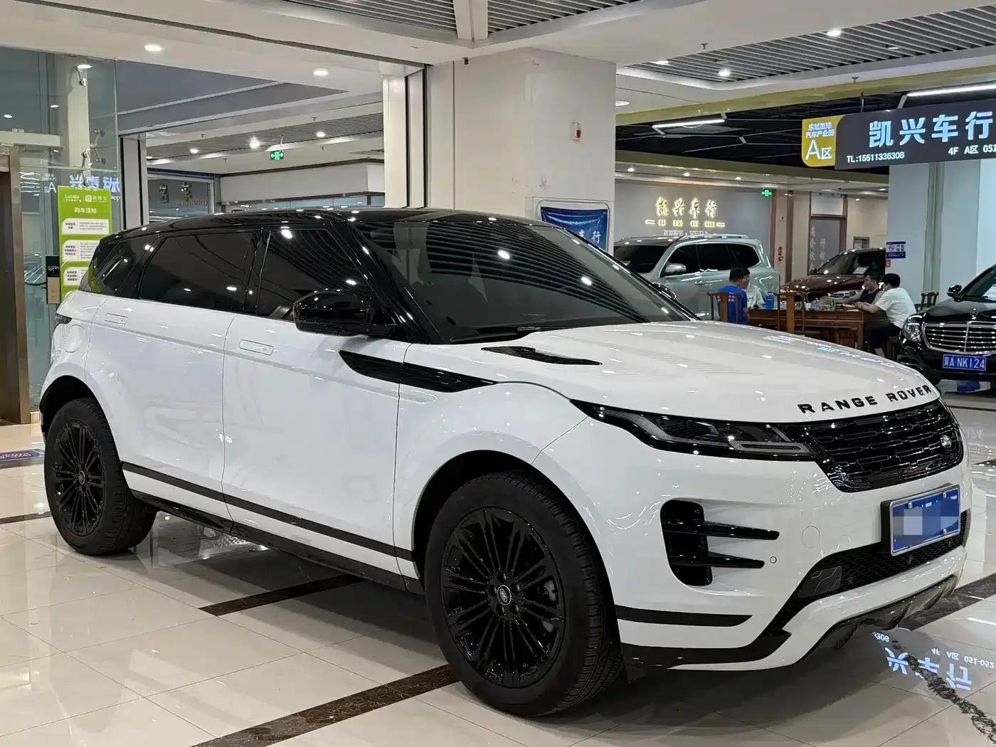 2026 Range Rover Evoque, Range Rover Evoque L SE — миниатюра 3