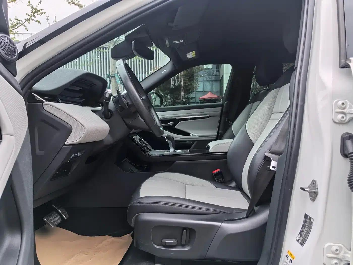 Range Rover Evoque 2020 249PS Youth Edition — миниатюра 11